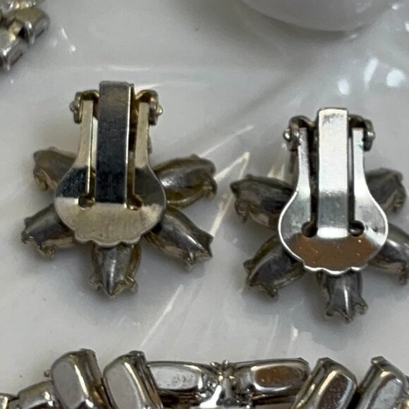 VINTAGE CLEAR RHINESTONE STAR EARRINGS & BRACELET - Picture 7 of 8